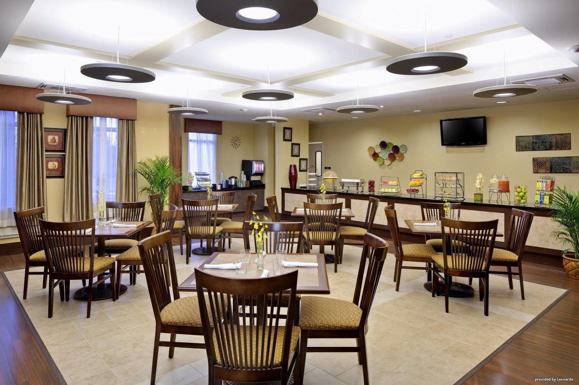 Best Western Plus University Park Inn & Suites State College Restoran gambar